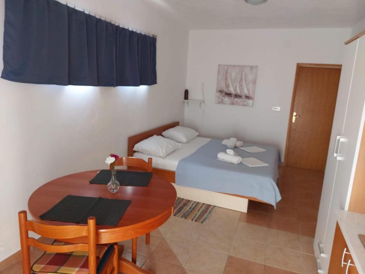 Apartments Burcul Pag Pag Town Exterior foto
