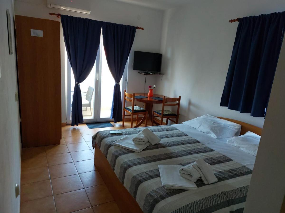 Apartments Burcul Pag Pag Town Exterior foto
