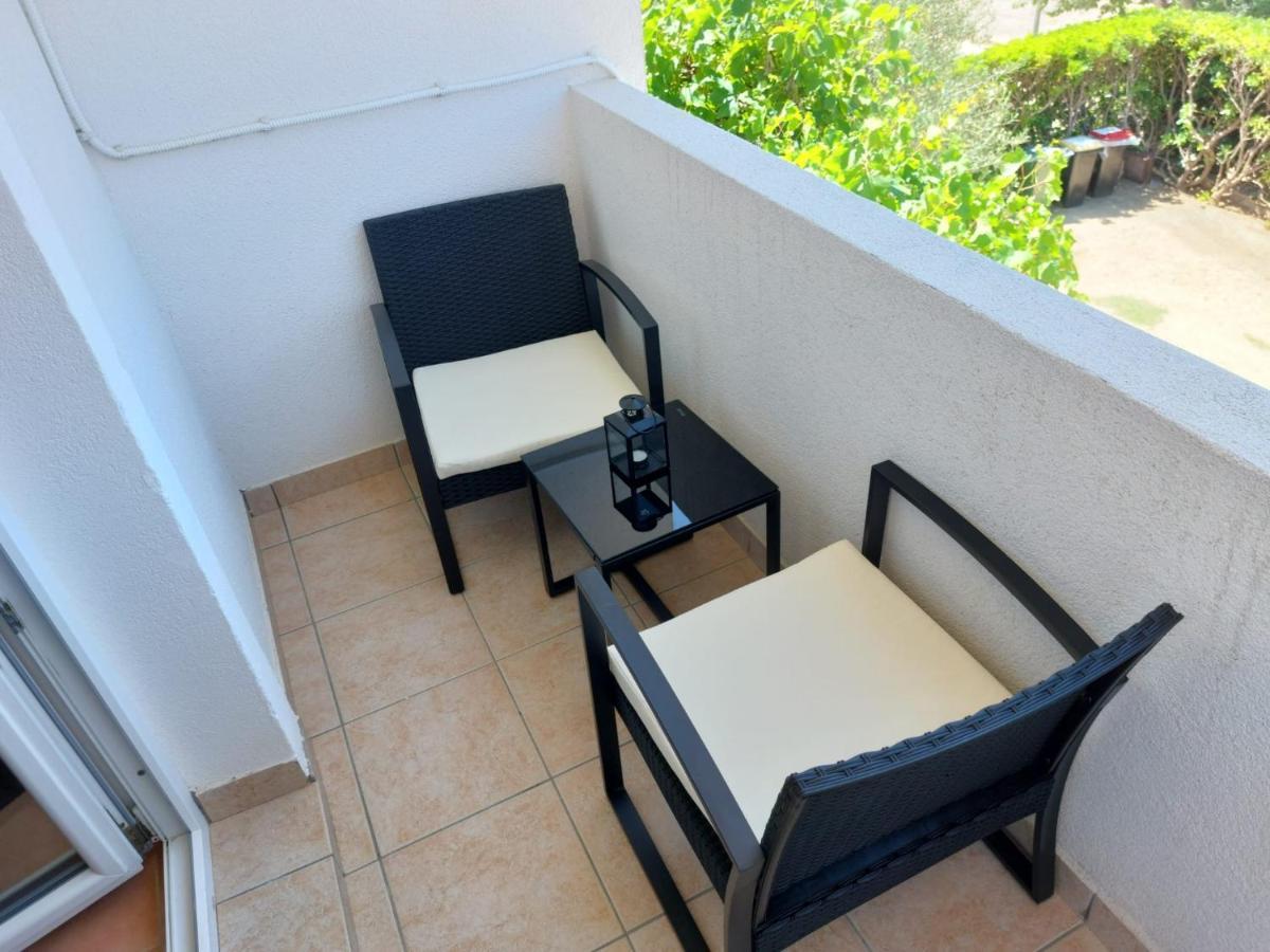 Apartments Burcul Pag Pag Town Exterior foto